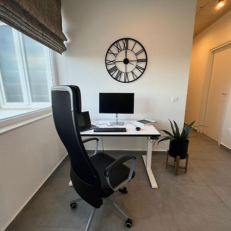Apartmán Seaside Luxury In Pembroke St Julians Exteriér fotografie